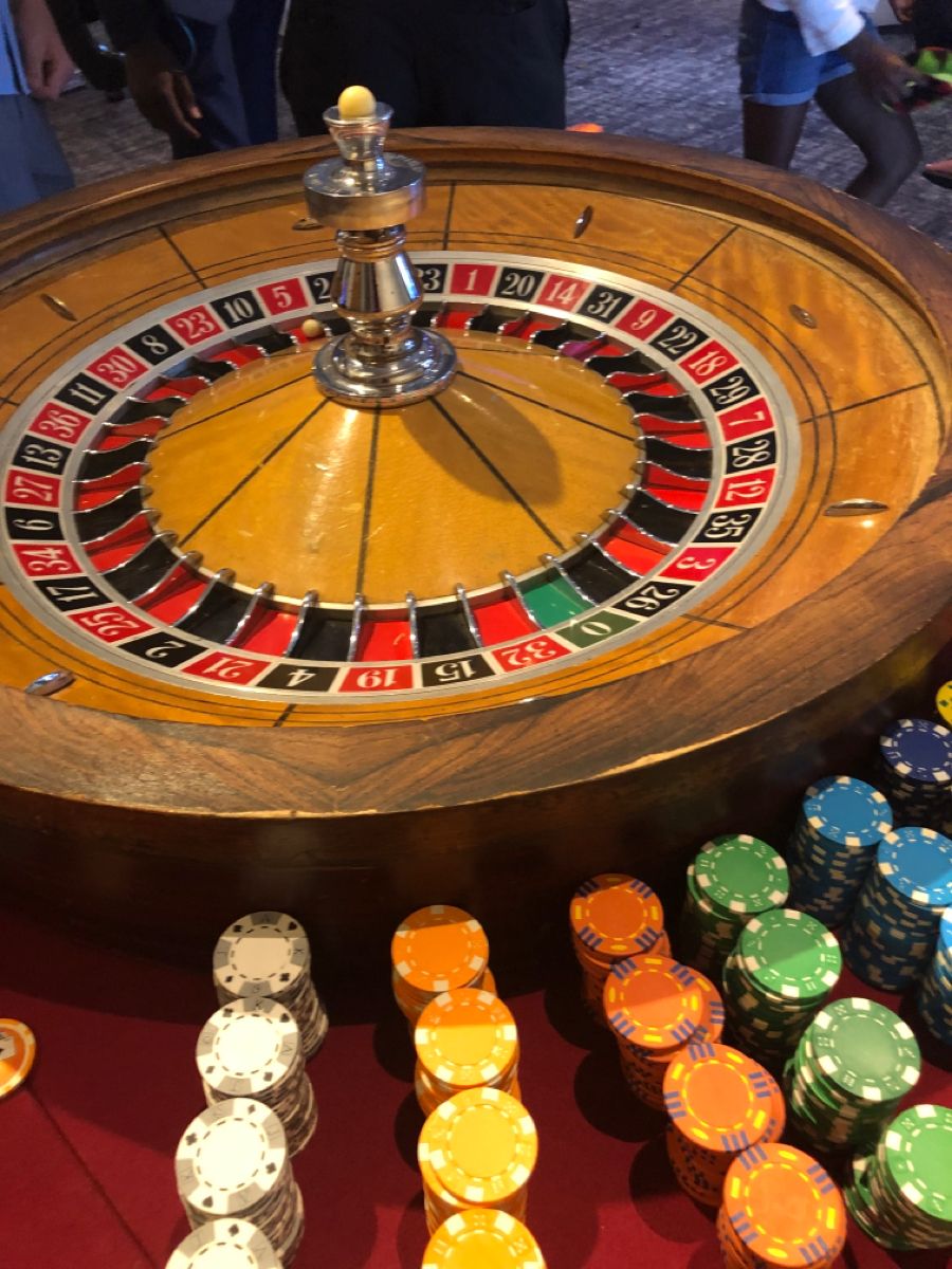 PlanetOfBets کھلاڑیوں کے لیے لائیو کیسینو سیکشن